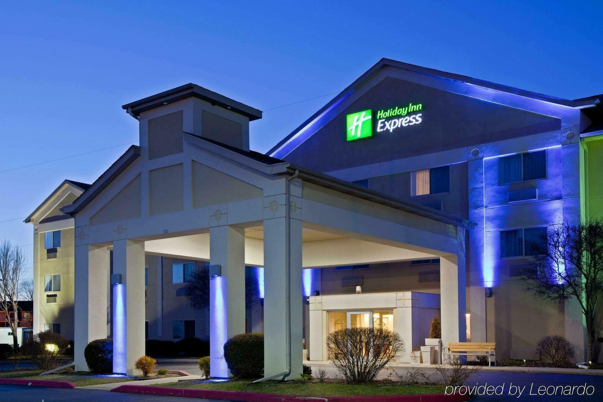 La Quinta Inn And Suites By Wyndham Elkhart Esterno foto